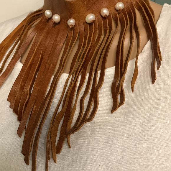 Handmade New Leather Choker with Pearls - Picture 4 of 13